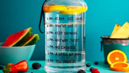 stake官方-阿德耶米门前抢点破门，拜尔横传送助攻！多特1-0领先奥格斯堡